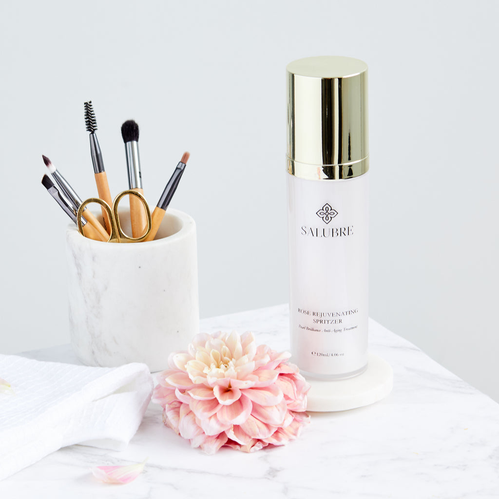 A daily Anti-wrinkle toner to apply after cleansing your skin.